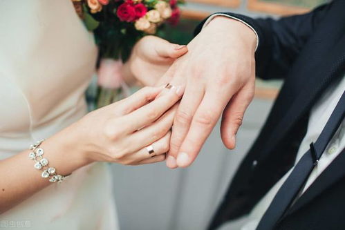 结婚戒指女生应该戴哪只手?