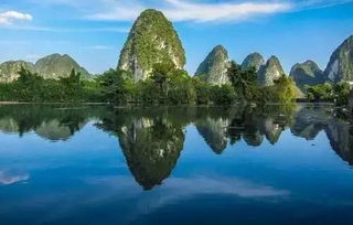 阳朔山水甲桂林的上一句
