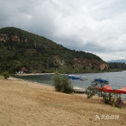青鱼湾温泉河谷需要带什么