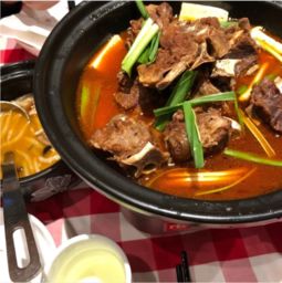 羊肉和鸡肉能一起吃吗会过敏吗，羊肉跟鸡肉可以一起吃吗?