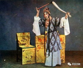 男怕夜奔女怕思凡是什么意思