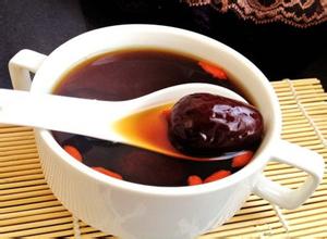 姨妈疼红糖水怎么煮，红枣鸡蛋红糖水怎么煮