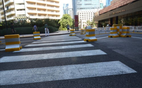英语pavement和sidewalk区别是什么?