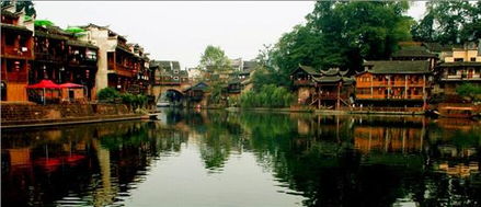 长沙到凤凰古城最佳路线，长沙到凤凰古城大巴
