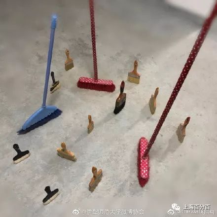 笤帚为什么会站立?