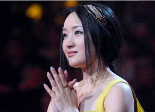 杨钰莹等你一万年现场版，杨钰莹等你一万年歌曲在线播放
