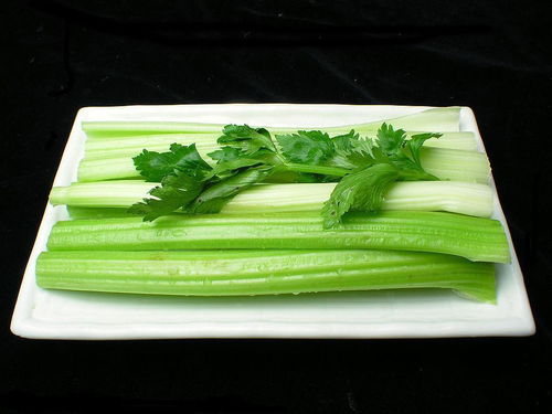 芹菜和西芹有什么区别