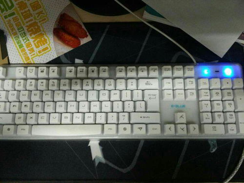 笔记本电脑键盘不亮了按哪个键?