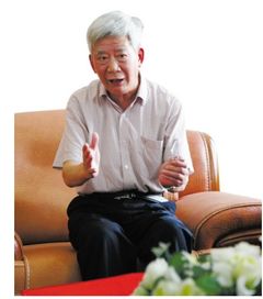 马云他爸爸是干什么的