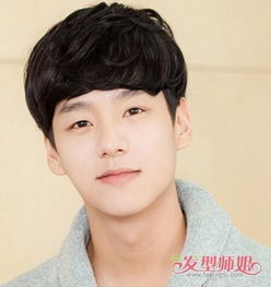 人胖脸大的男生适合什么发型，脸大的男生适合什么发型不烫