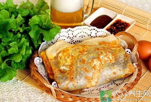 煎饼果子加脆饼热量，煎饼果子里面的薄脆热量