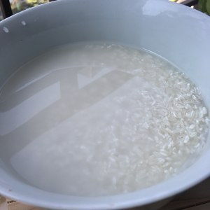 木桶蒸糯米饭的做法