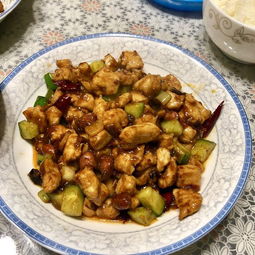 鸡胸肉做宫保鸡丁怎么做好吃，宫保鸡丁怎么炒好吃又嫩