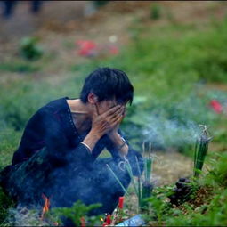 梦到和别人一起挖坟看到木馆还打开了看到尸骨 后又埋了什么意思?_百度