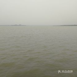 碧波万顷是什么意思