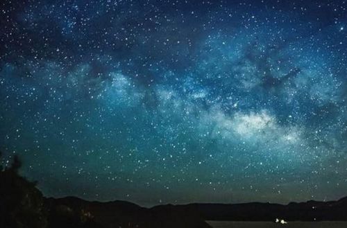 泰戈尔关于星空的诗句，关于星空的诗句自创爱情