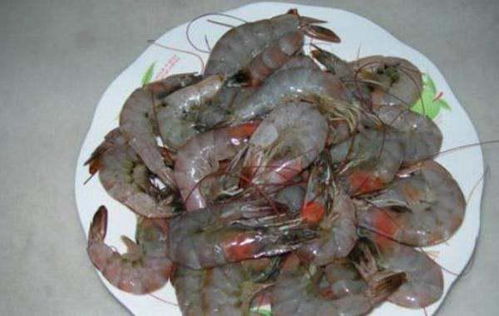 煮熟虾壳边缘怎么变黑的，煮熟虾壳边缘变黑有寄生虫吗
