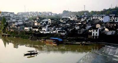 安徽黄山干旱,千年石坝露出水面,哪些细节令人震撼?
