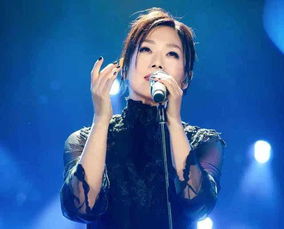 林忆莲的歌《鬼迷心窍》，林忆莲的歌曲至少还有你