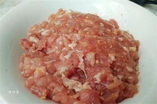 汆丸子肉馅怎么调好吃?有窍门吗?，做肉丸子的配方和做法