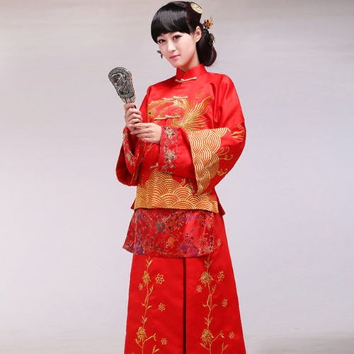 龙凤褂和秀禾服的区别 知乎，结婚应该穿秀禾服还是龙凤褂