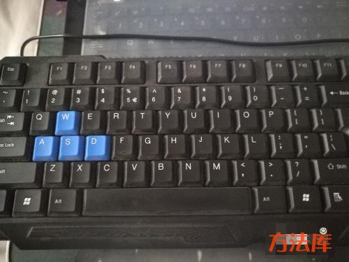 小键盘的数字打不出来