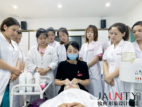 十四岁初中没毕业能上技校吗，15岁不上学干什么赚钱