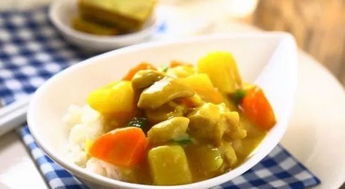 咖喱鸡块图片，咖喱鸡块饭