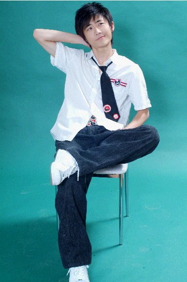 2005年9月《猫人超级魅力主持秀》的亚军和季军是谁