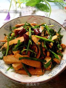 鸡丝炒什么菜好吃又营养，鸡肉丝搭配什么炒好看好吃