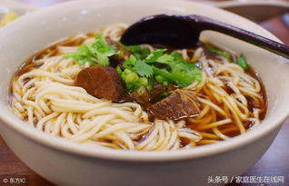 米饭和面条哪个更容易发胖新闻，玉米面条吃了会胖吗