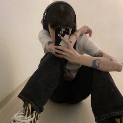 酷酷的女生图片，酷酷的女生怎么形容