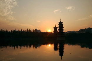 两江四湖夜游船时间，两江四湖导游词