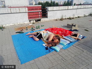 打地铺睡觉用什么垫底，打地铺有蟑螂怎么办