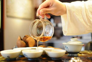 沏茶是什么意思，沏茶的描写