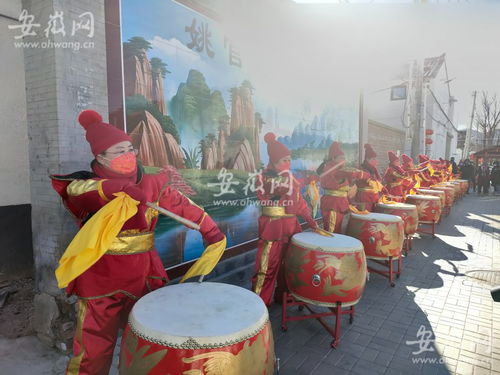 敲锣打鼓什么意思