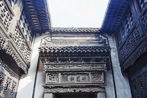 额枋什么意思