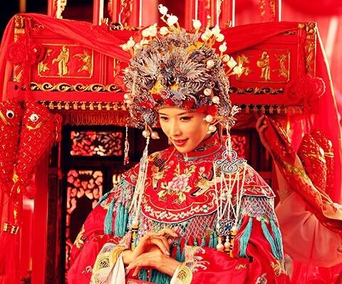 凤冠霞帔是什么意思，凤冠霞帔的由来