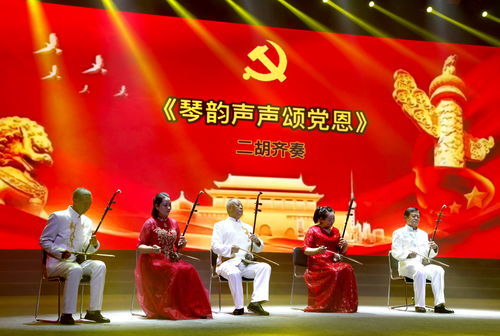 载歌载舞造句二年级，载歌载舞造句怎么造