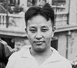 王明右倾错误，王明远