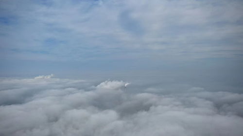 碧空如洗的拼音 碧空如洗的拼音是什么