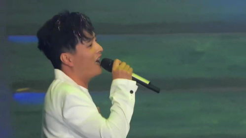 云飞的歌曲大全父亲的草原母亲的河，草原云飞的歌曲大全