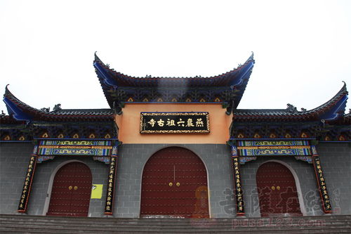 古寺诗句李白，古寺名句大全