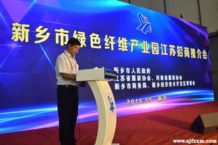 紧靠用英语怎么说,紧靠用英语怎么说