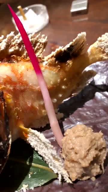 立刻的近义词是什么 二年级，立刻的反义词是什么词