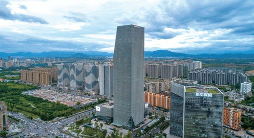 万丈高楼始于垒土，万丈高楼的意思