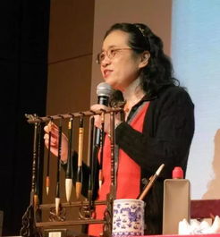 独出机杼可以形容人吗