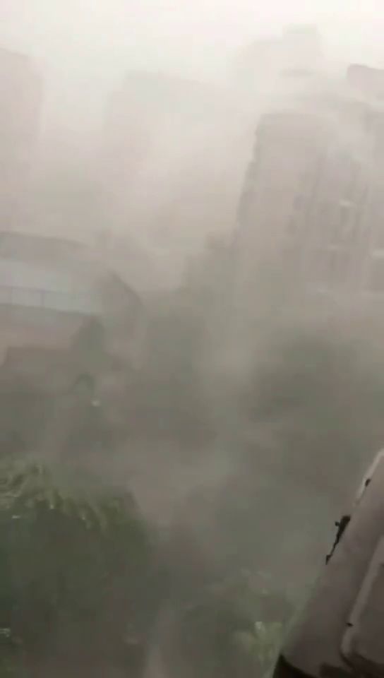 倾盆大雨的读音是什么