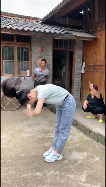 毕恭毕敬的意思