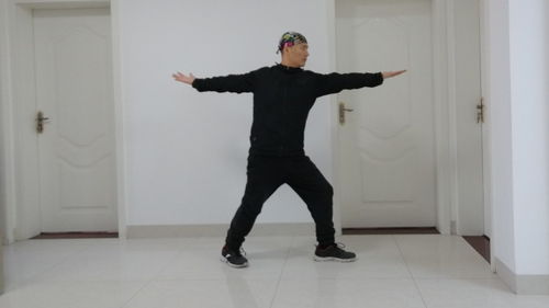 和平精英怎么背人
